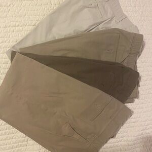 4pairs of men’s Lee Extreme Comfort pants. Size 36x32